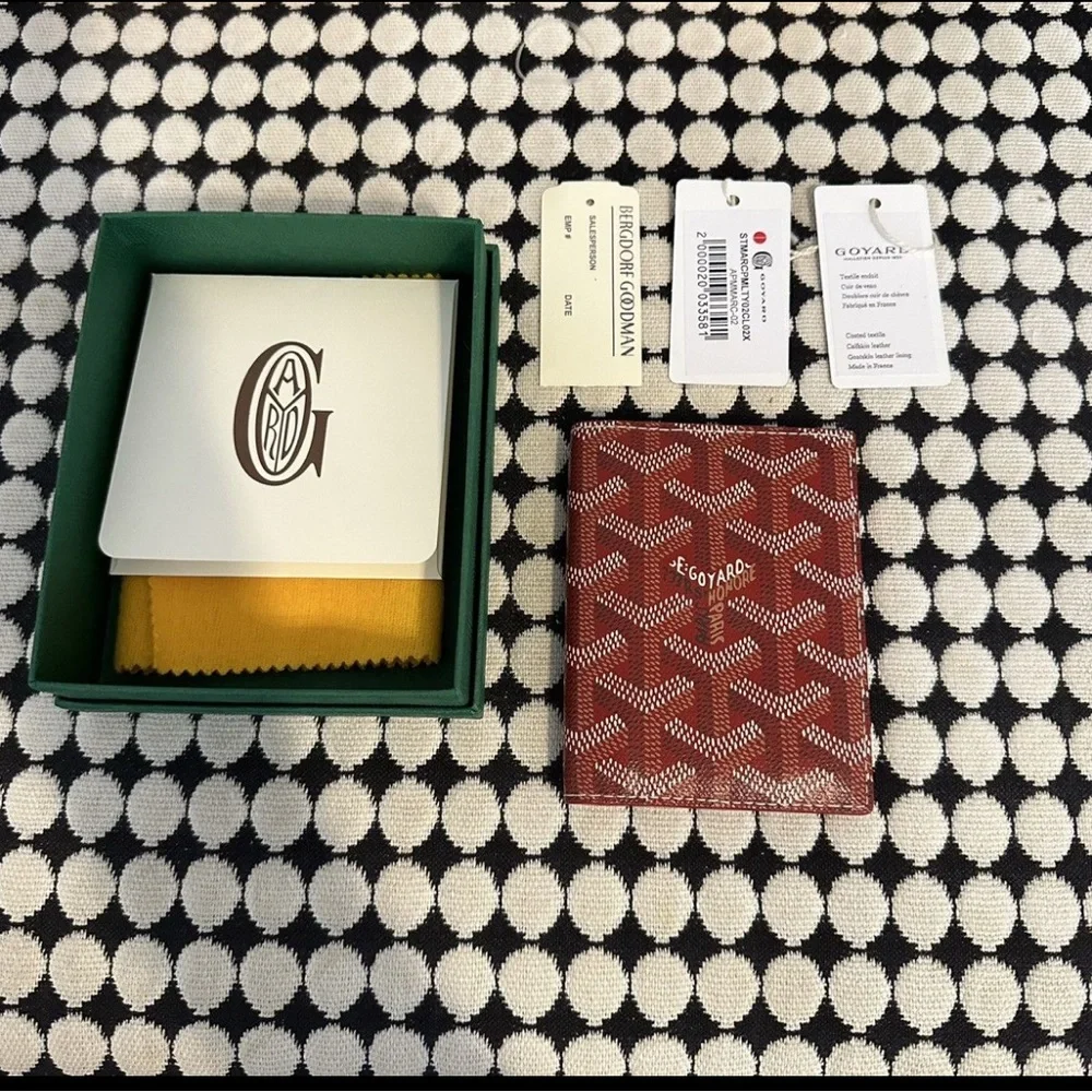 Goyard Red Card Holder Luxury Accessory - Picture 1 of 10